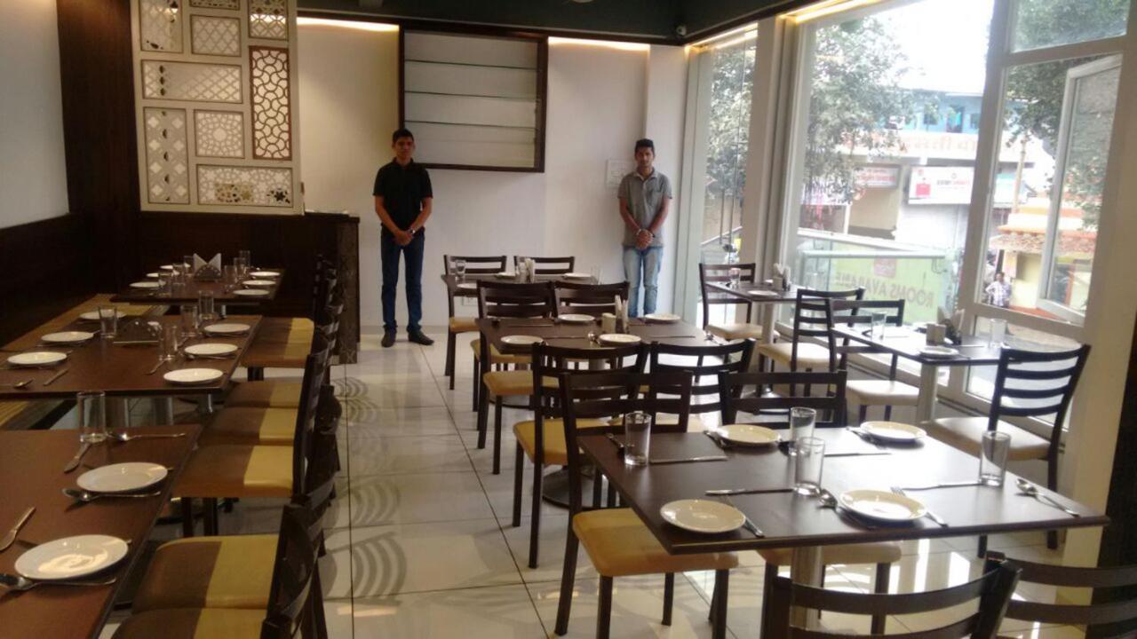 Hotel Sri Sri Executive, Kolhapur Exterior photo